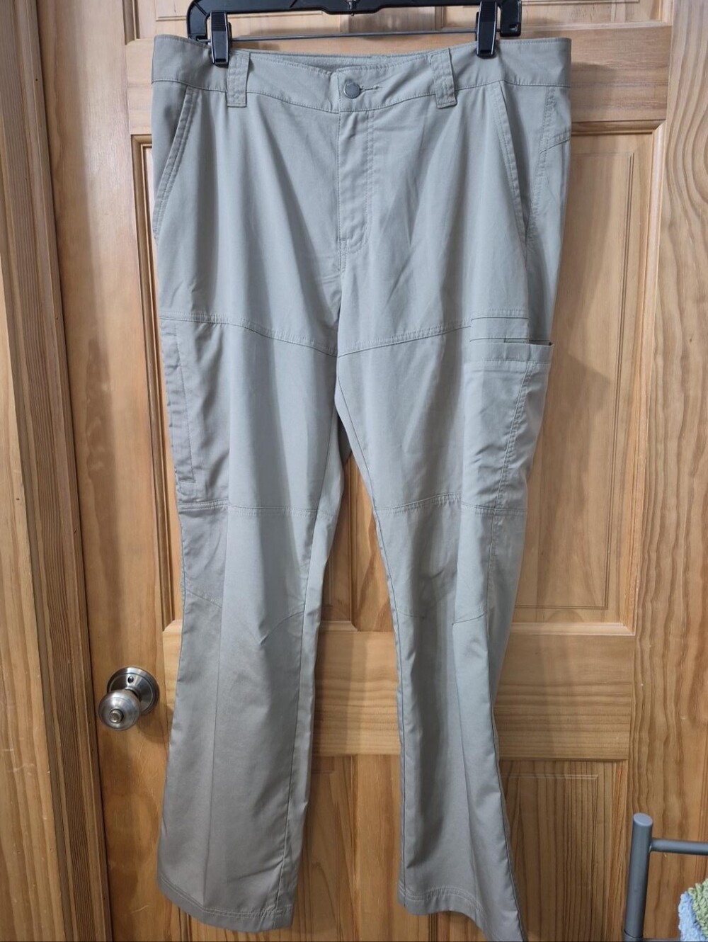Columbia Men's Light Beige Cargo Pants